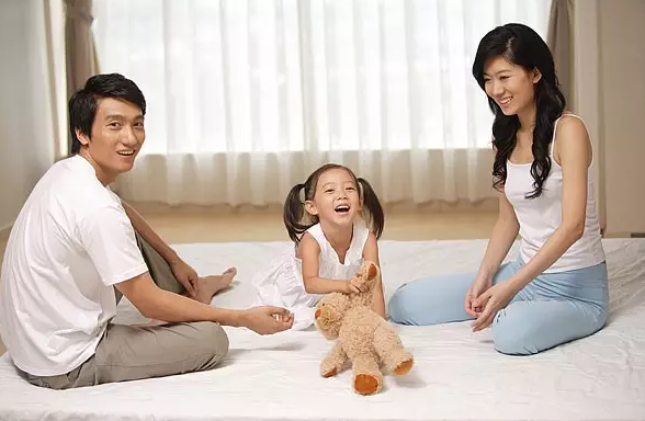 全职带娃or上班赚钱 你选哪种